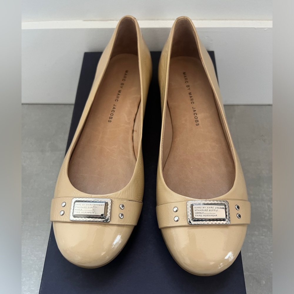Authentic! Marc by Marc Jacobs nude patent leather ballet flat 37.5 and 35.5